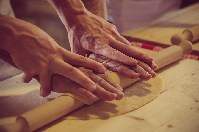 Abruzzo Traditional Pasta Making With 85Y Old Local Grandma - Enjoying the Homemade Meal Together
