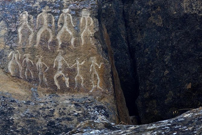 All Inclusive! Qobustan, Mud Vulcano, Ateshgah & Yanardag Fire Mountain Tour - Exploring Qobustan National Park