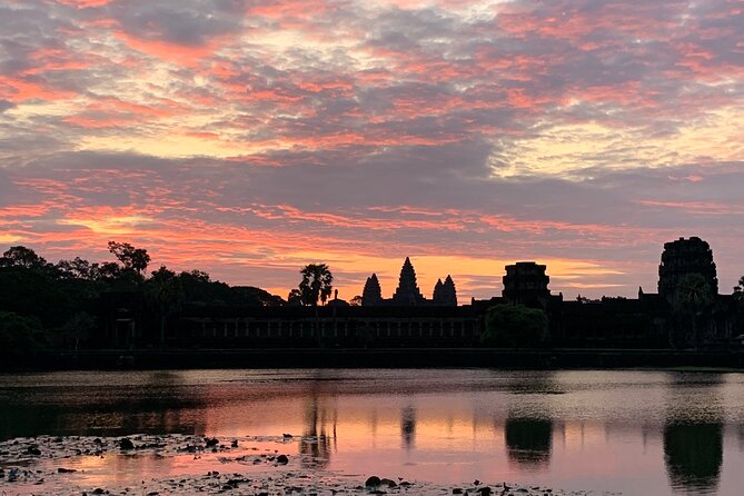 Angkor Wat 2-Day With Banteay Srei and Local Foods Tasting - Essential Travel Tips