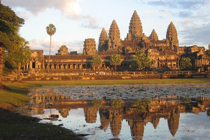 Angkor Wat Small Tours And Sunset - Accessibility Information