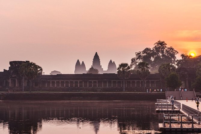 Angkor Wat Sunrise Private Tours by Tuk Tuk From Siem Reap - Transportation Details