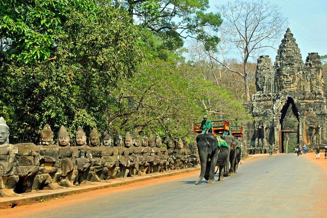 Angkor Wat Sunrise With Bayon & Ta Phrom - Tour Inclusions and Amenities