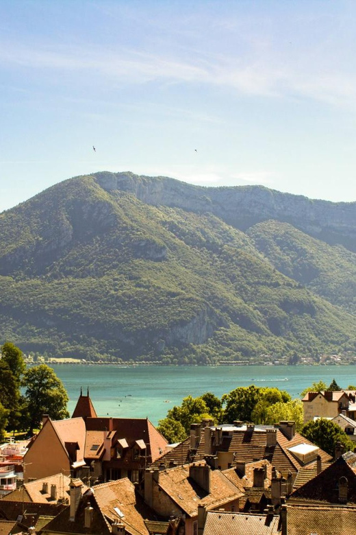 Annecy: Capture the Most Photogenic Spots With a Local - What to Bring