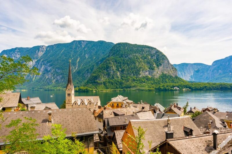 Annecy: Express Walk With a Local in 60 Minutes - What to Bring and Know