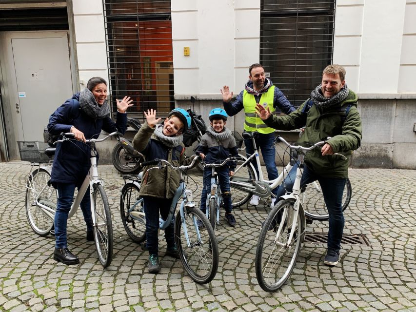 Antwerp: City Highlights Group Bike Tour With a Guide - Customer Feedback