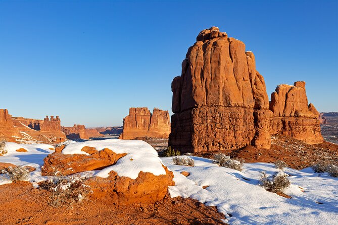 Arches, Canyonlands & Moab Adventures: Small Group 3-Day Tour - Venturing Into Goblin Valley State Park