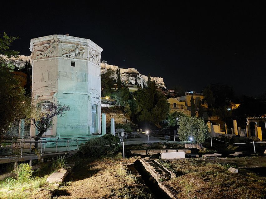 Athens: City Highlights Nighttime Walking Tour in Spanish - Tour Inclusions