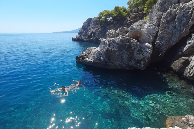Athens: Full-Day Island Hopping Cruise With Lunch and Swimming - Accessibility and Restrictions