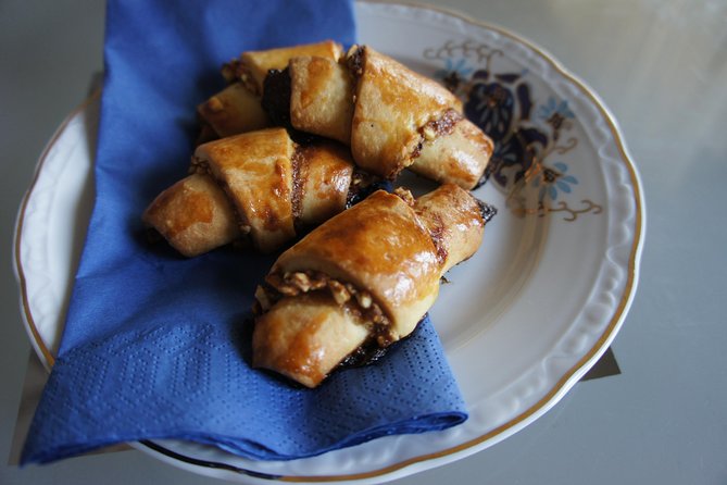 Authentic Jewish Cooking Class by a Professional Chef - Included Amenities