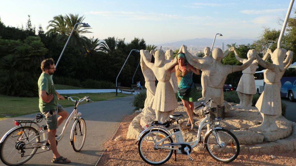 Barcelona: Small Group or Private Bike Tour - Customized Itinerary Options