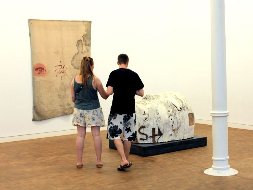 Barcelona: Tàpies Museum Entrance and Exhibitions - Visitor Experience and Accessibility