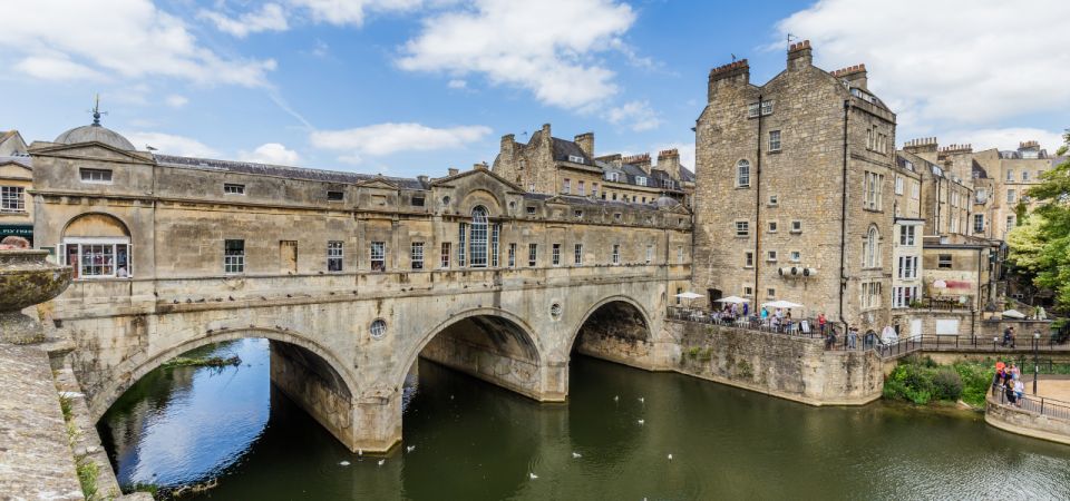 Bath : 2 Hour Historic Walking Tour With An App - Audio Guide Options