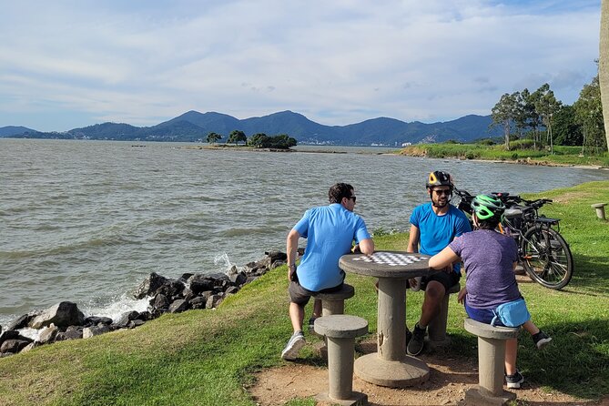 Bike Tour in Florianopolis - Sunset, Photography and History - Sunset Views on Avenida Beira-Mar