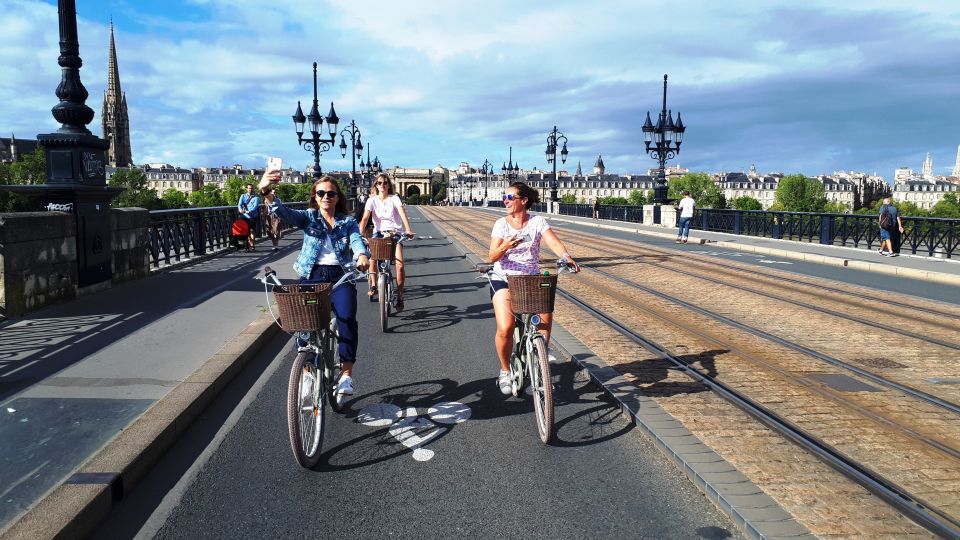 Bordeaux: Guided Bike Tour - Knowledgeable Local Guides