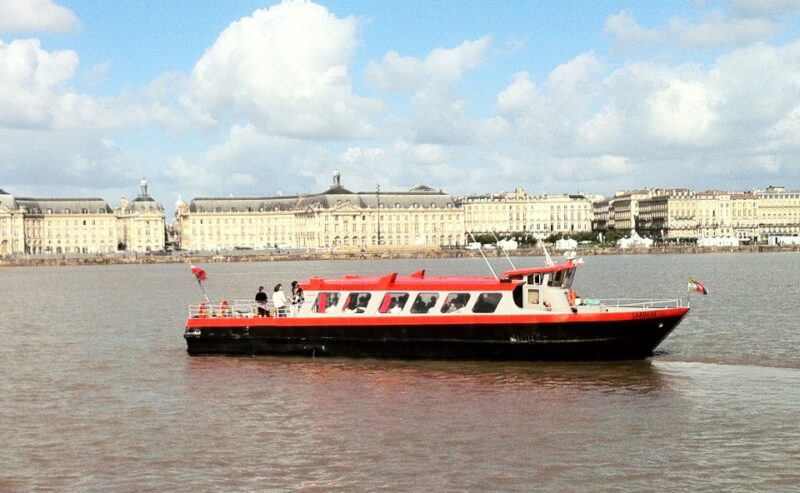 Bordeaux: Scenic River Cruise With Commentary and Canelés - Meeting Point and Logistics