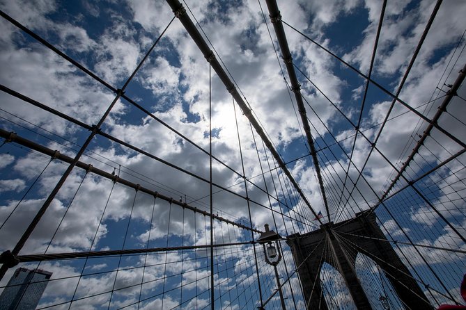 Brooklyn Bridge Photography Tour With NYC Skyline Views - Accessibility Options