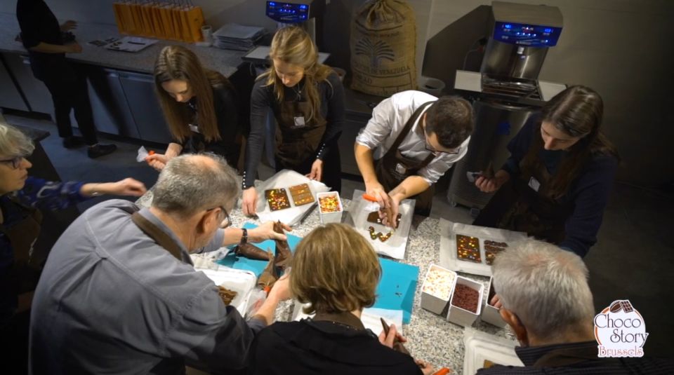 Brussels: 2.5-Hour Chocolate Museum Visit With Workshop - Language Options Available