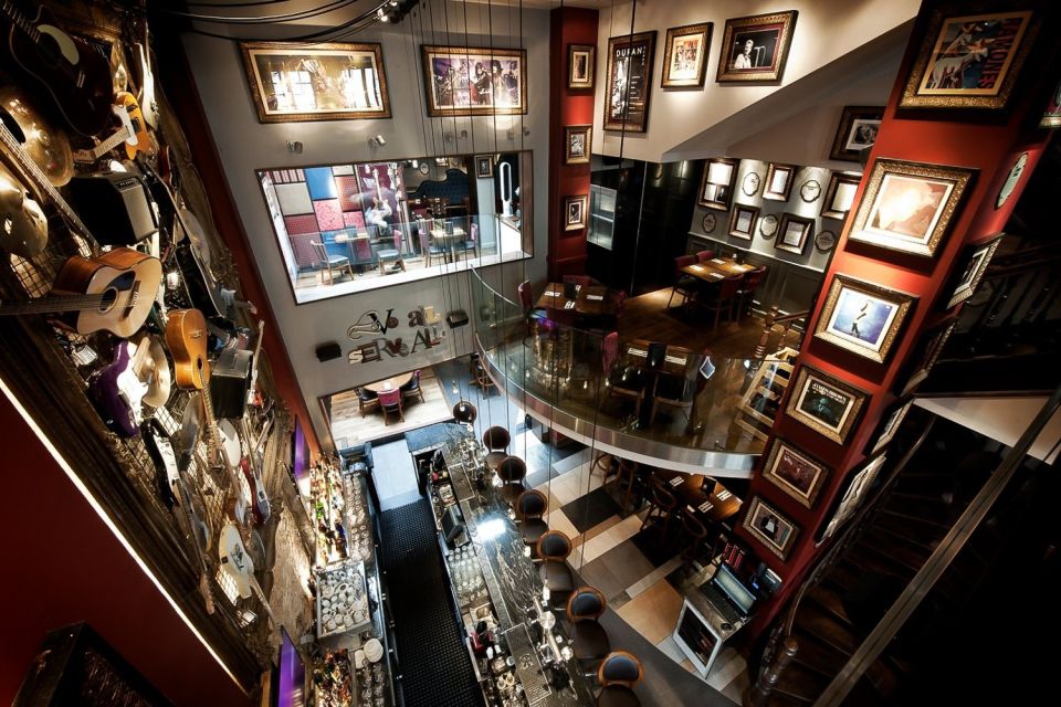 Brussels: Hard Rock Cafe With Set Menu for Lunch or Dinner - Rock Memorabilia Collection