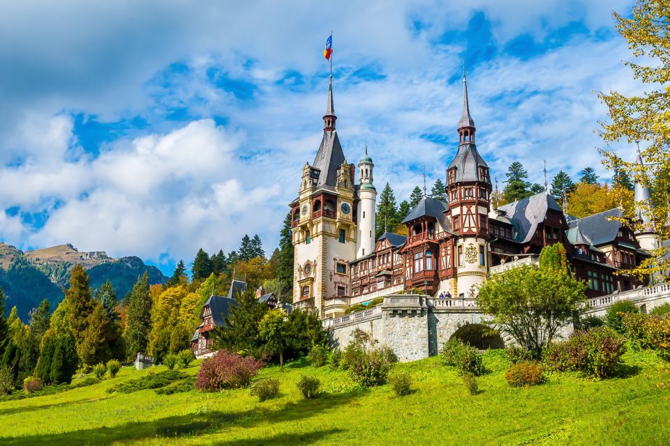 Bucharest: Day Trip to Dracula Castle, Peles Castle & Brașov - Transportation and Amenities