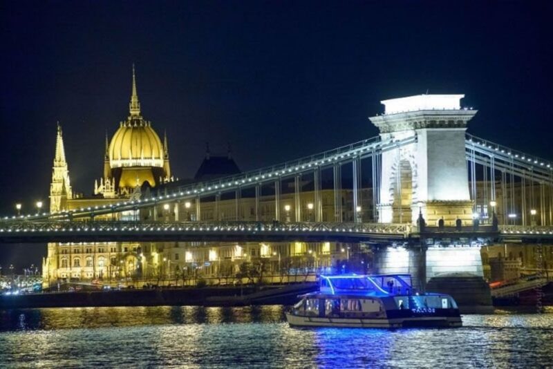 Budapest: 7-Course Dinner Cruise With Operetta and Folk Show - Customer Reviews and Ratings