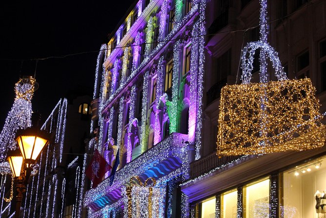 Budapest Christmas Walking Tour With Basilica Entry - Meeting Details
