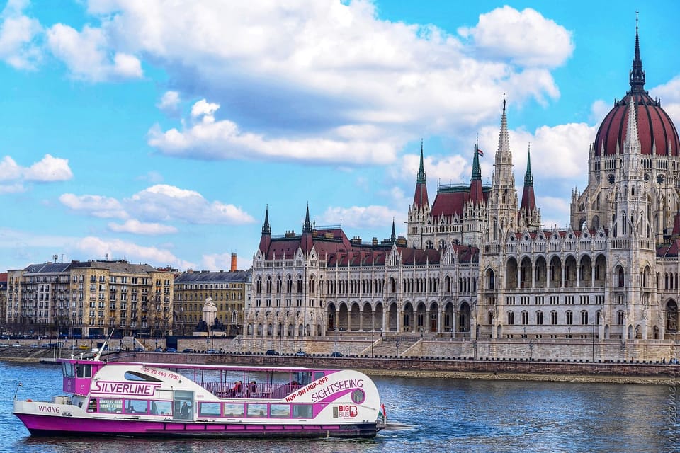 Budapest: Happy Hour Sightseeing Cruise - Important Information