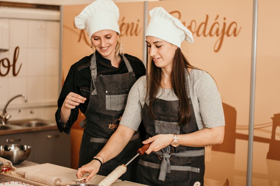 Budapest: Hungarian Chimney Cake Workshop - Workshop Experience