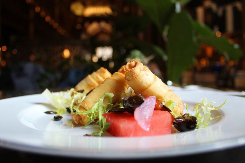 Budapest: Paris Passage Restaurant 3-Course Menu - Location and Ambiance