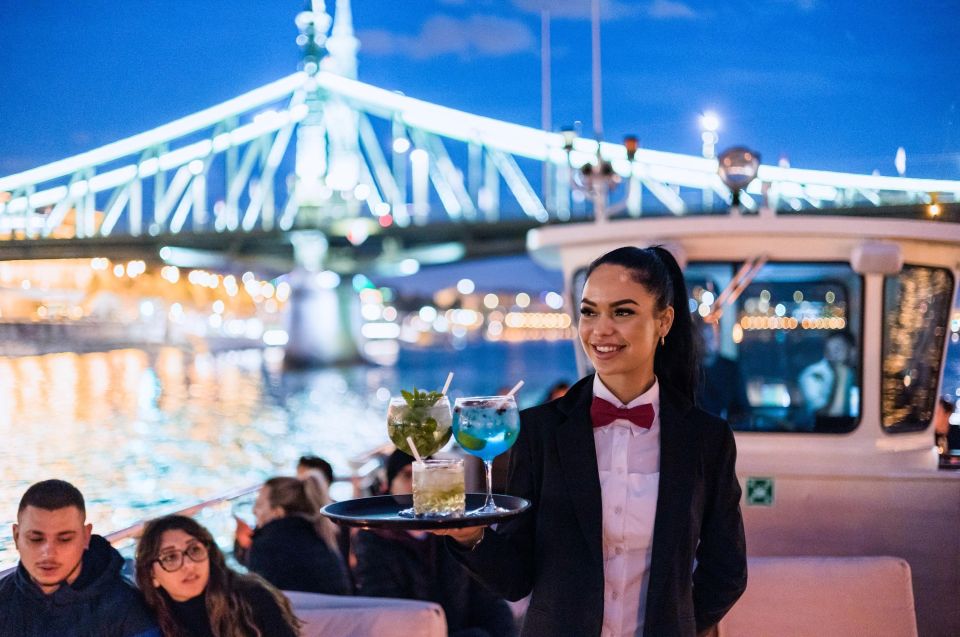 Budapest: Premium Evening Cruise With Tokaj Frizzante - Important Meeting Information