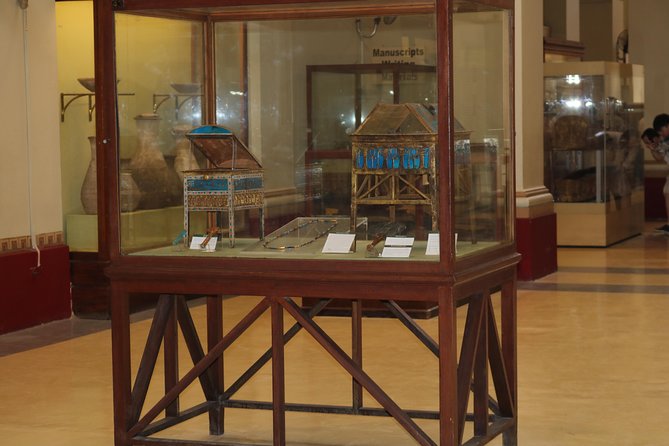 Cairo: The Egyptian Museum and Giza Pyramids & Sphinx - Full Day Tour - Highlights and Experiences
