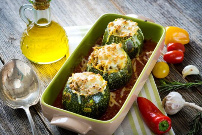 Cannes : Traditional Food Group Walking Tour - Food and Drink Offerings