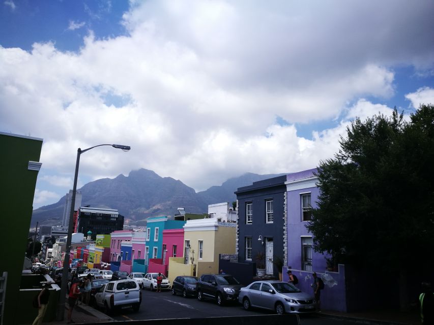 Cape Town: Private Full-Day Table Mountain and City Tour - Discovering Cape Towns History