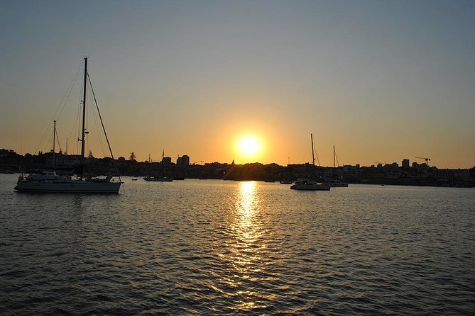 Cascais Sunset Private 2h Cruise With a Drink - Accessibility and Privacy