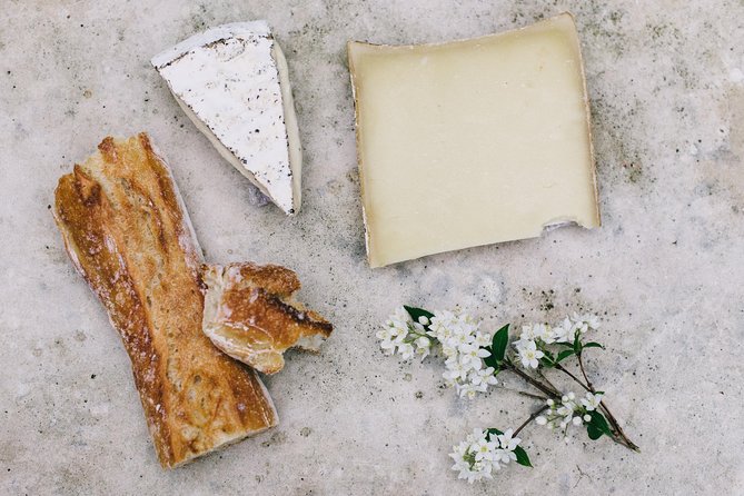 Charming Gouda Walking Tour: History, Architecture & Cheese - Historical Highlights