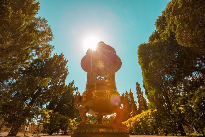 City Tour With Buddhist Temple and Muslim Mosque - Buddhist Temple