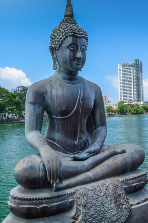 Colombo: City Sightseeing 2 Nights Tour - Nightlife and Entertainment
