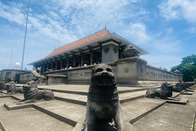 Colombo City Tour - Dutch Hospital Shopping Precinct