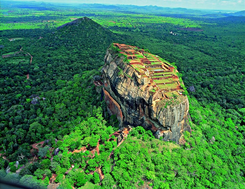 Colombo/Negombo:Sigiriya,Dambulla,Polonnaruwa & Kandy 3 Days - Day 2: Sigiriya and Polonnaruwa