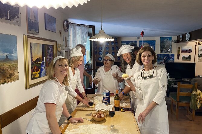 Cooking Lesson in Tuscan Villa Near Cortona - Understand Cancellation Policy