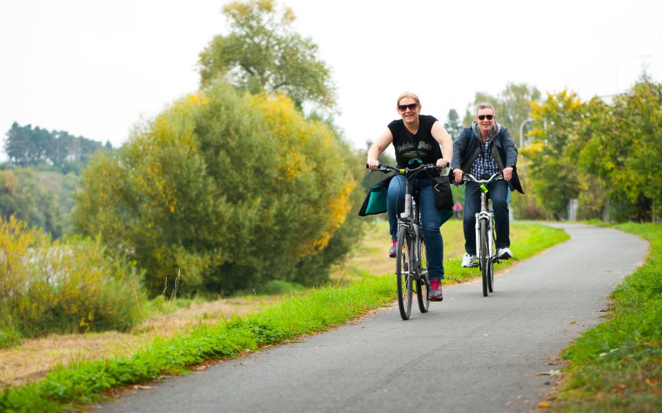 Coutryside E-Bike Tour to Karlstejn Castle - Important Information