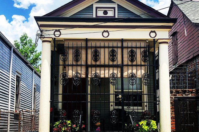 Creole Architecture of the Marigny Tour - Meet the Knowledgeable Local Guide