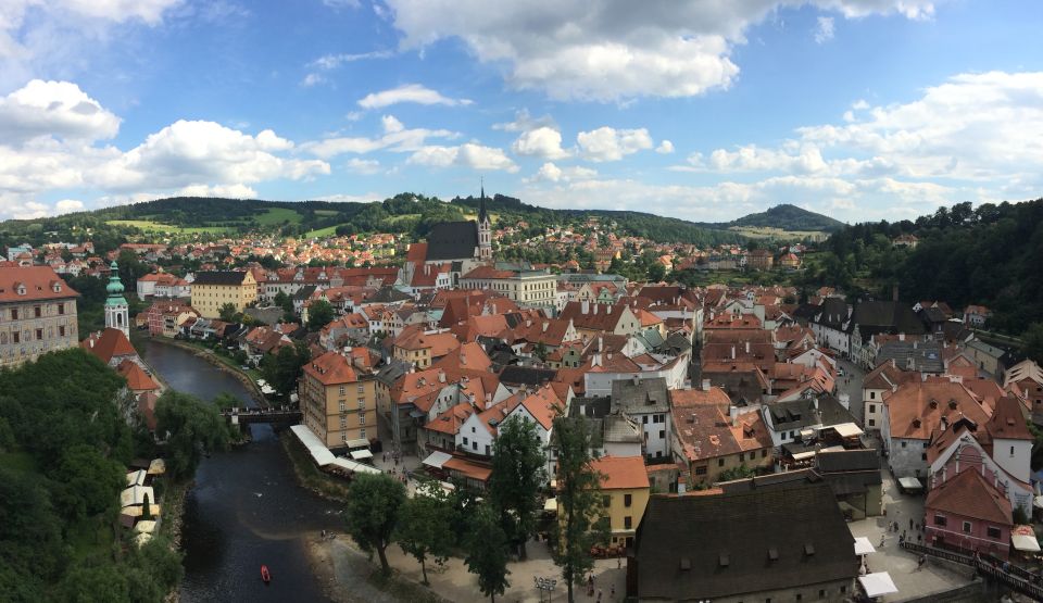 Czech Krumlov: 2 Hour Private Walking Tour With Guide - Languages and Pickup