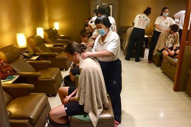 Dinner at Din Tai Fung With Luxury Chinese Massage Treatment - Signature Dishes to Try