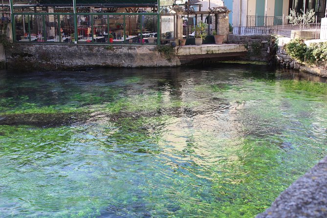Discover Villages in Luberon Small Group Day Trip From Avignon - Fontaine De Vaucluse