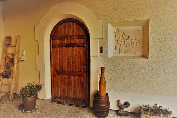 Discovery of a Champagne From Vintner, From the Cellar to the Tasting - Selecting the Perfect Bottle