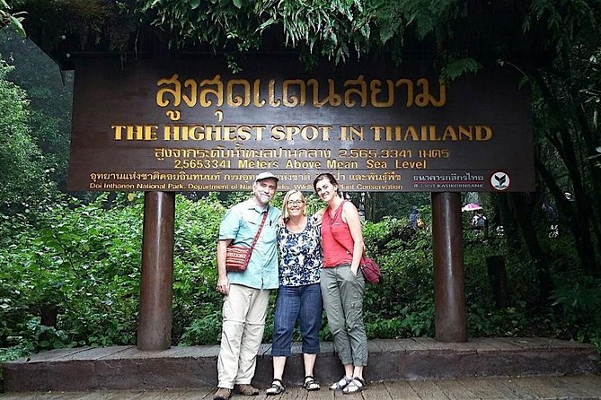 Doi Inthanon Day Trip From Chiang Mai Including Karen Hill Tribe & Twin Pagodas - Pickup and Meeting Details