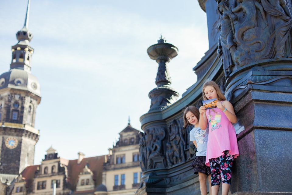 Dresden: Old Town Scavenger Hunt for Children - Child-Friendly Directions