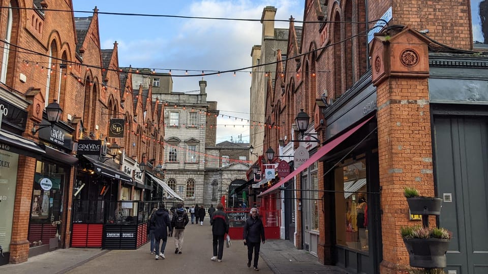 Dublin: City Highlights Self-guided Walking Tour - Exploring Dublins Neighborhoods