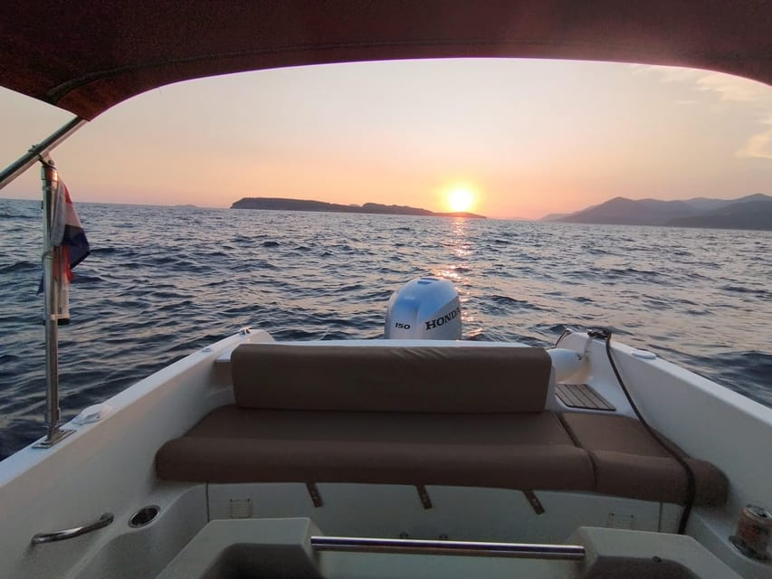 Dubrovnik: Golden Hour Relaxing Sunset Boat Tour - Inclusions