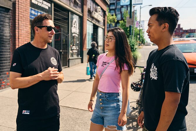 East Van Mural Art Walk & Hipster Happy Hour Tour - Guest Experience